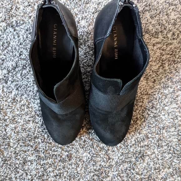 Gianni Bini Black Booties size 6.5 - Picture 2 of 6